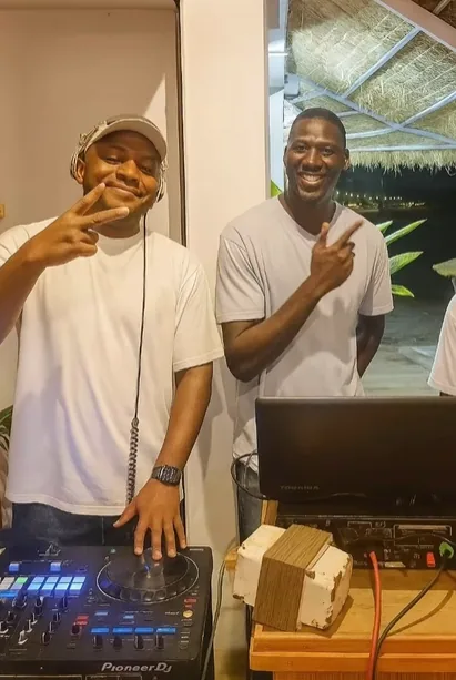 Soirée DJ pieds dans l'eau à L'Odyssée Saly